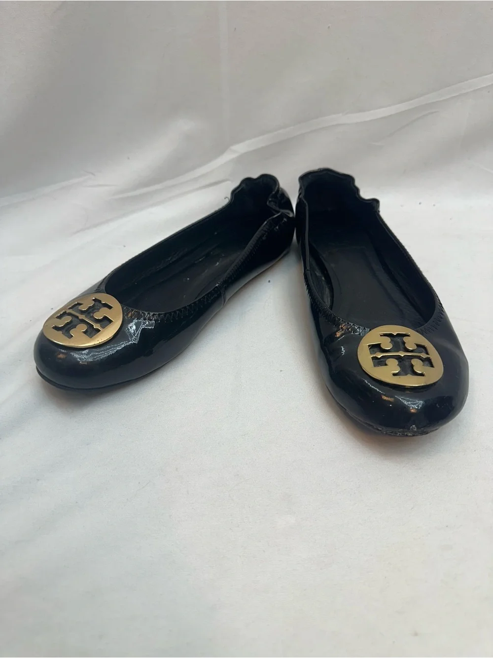 Tory Burch Black Patent Leather Logo Medallion Ballet Flats 40